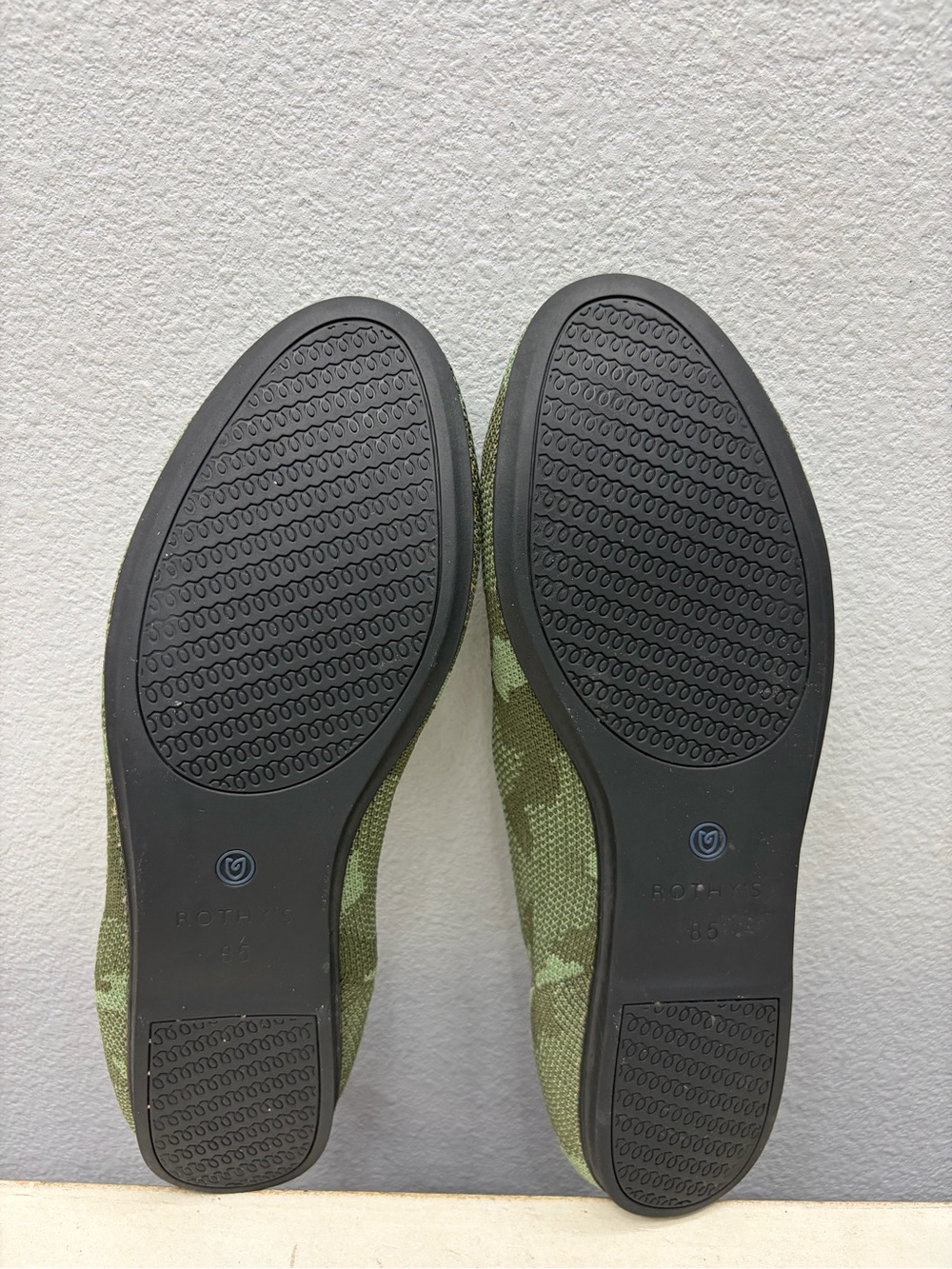 Rothy’s Green Camo Round Toe Flats Size 8.5 - Picture 7 of 8